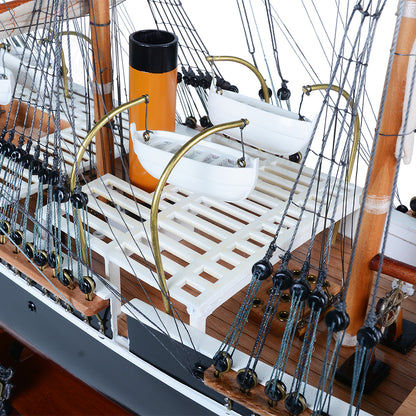 RRS Discovery Tall Ship Model Admiral Line