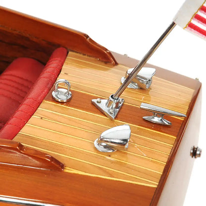 Canot automobile Chris-Craft de taille moyenne