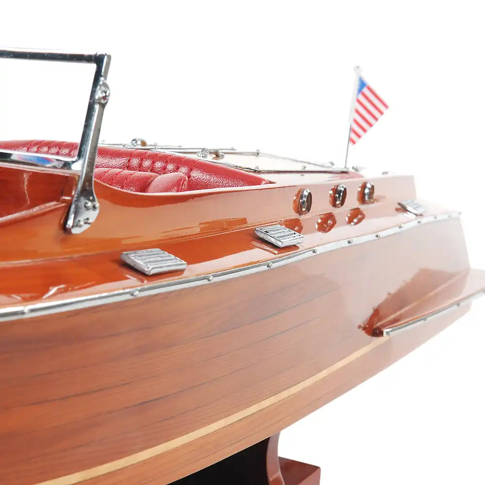 Canot automobile Chris-Craft de taille moyenne