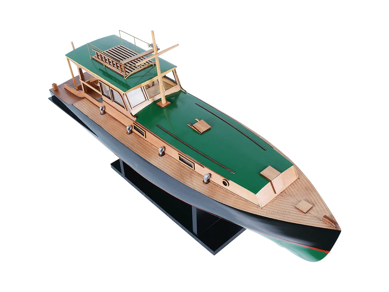 Hemingway&trade; Pilar Fishing Boat Combo: A Model and Polo Shirt Set