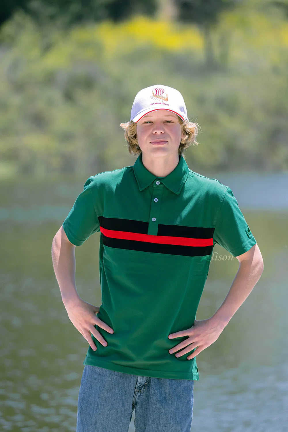 Hemingway&trade; Pilar Fishing Boat Combo: A Model and Polo Shirt Set