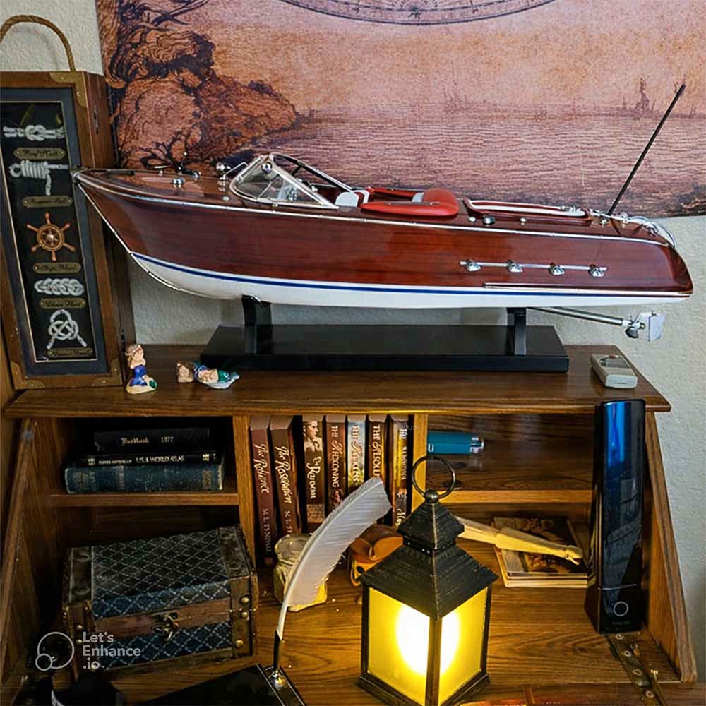 Riva Aquarama avec Moteur Brushless Télécommandé Taille Moyenne