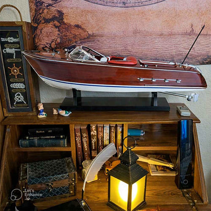 Riva Aquarama avec Moteur Brushless Télécommandé Taille Moyenne