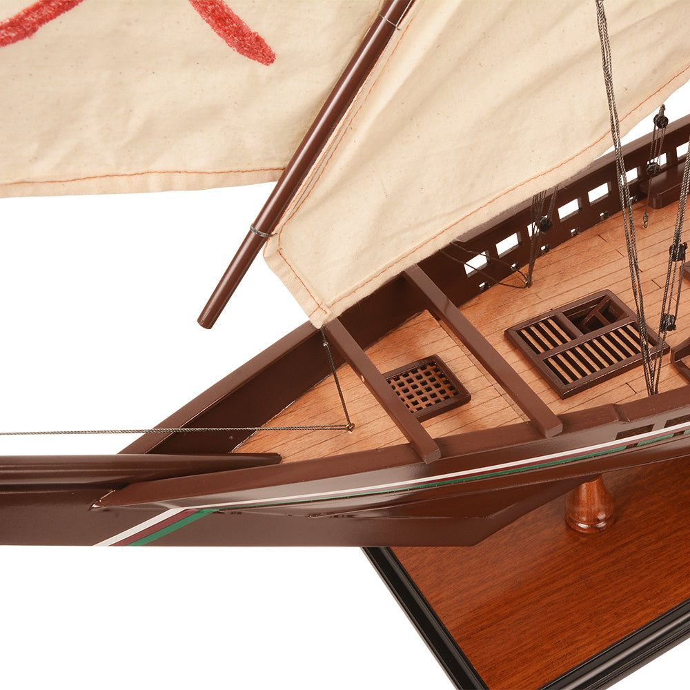 Suhar Oman Sailboat (L100)