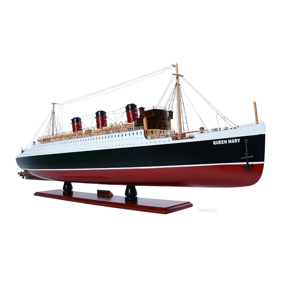 Maquette de grand navire de croisière Queen Mary