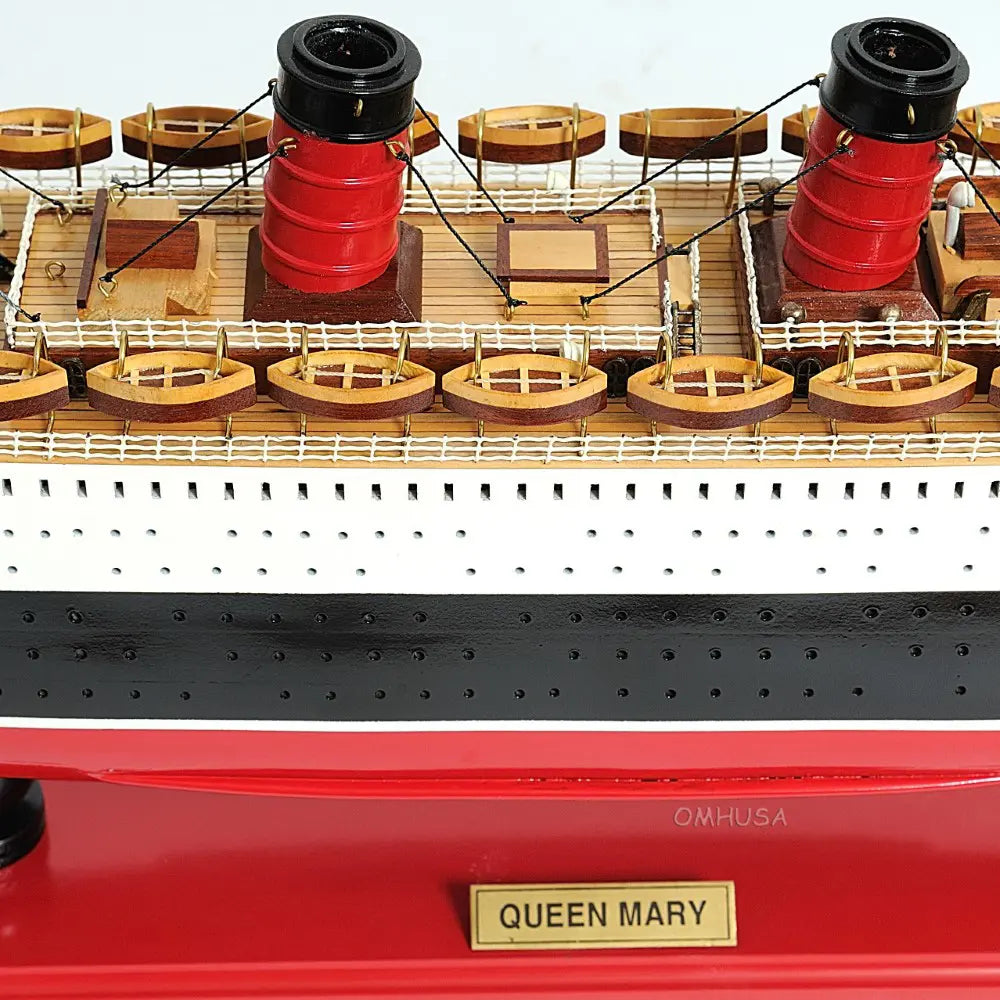 Queen Mary Large with Display Case
