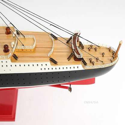 Queen Mary Large with Display Case