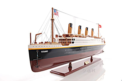 RMS Titanic Large with Display Case