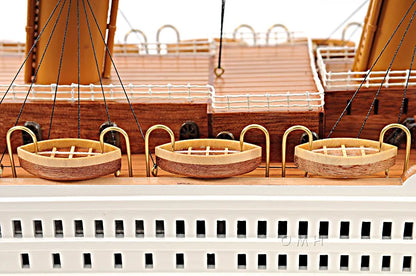 RMS Titanic Ship Model - Medium