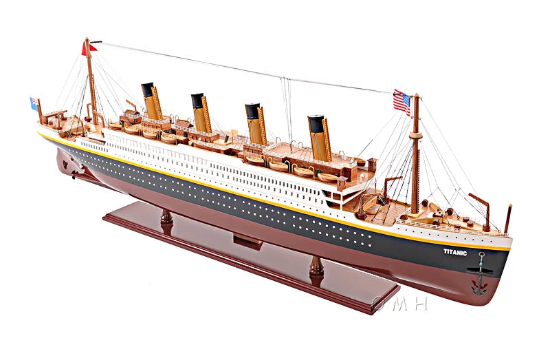 RMS Titanic Ship Model - Medium