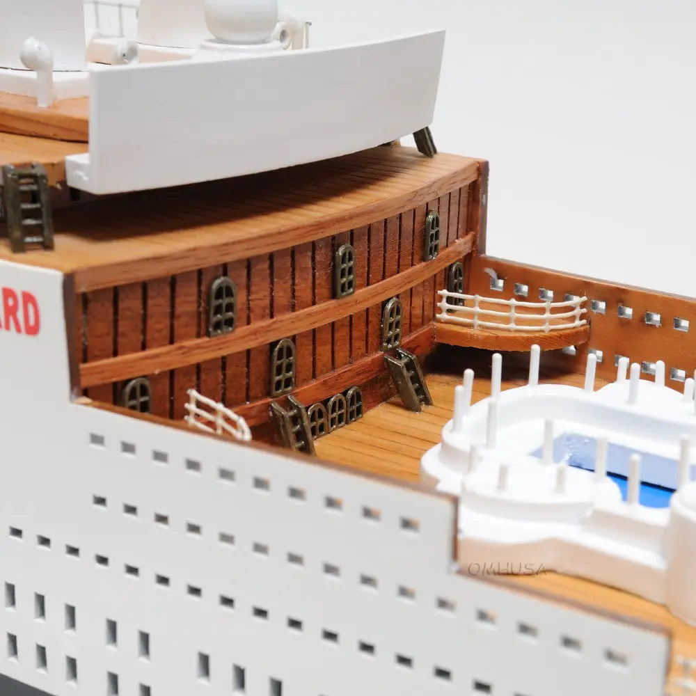 Maquette du paquebot Queen Mary II