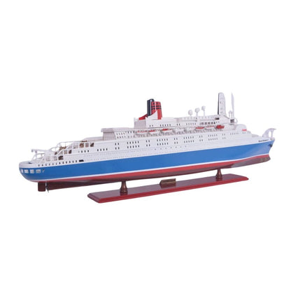Queen Elizabeth II Painted Large Cruiseship Model