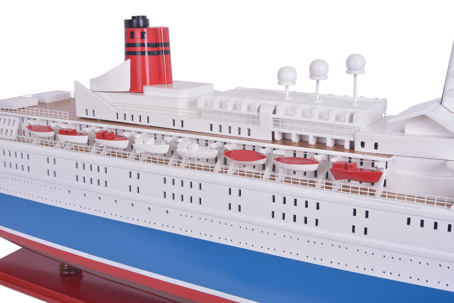 Queen Elizabeth II Painted Large Cruiseship Model