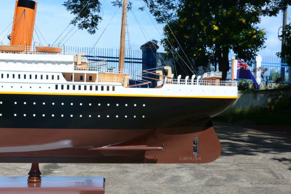 USCGC Dallas WHEC-716 30 Inches L Ship Model