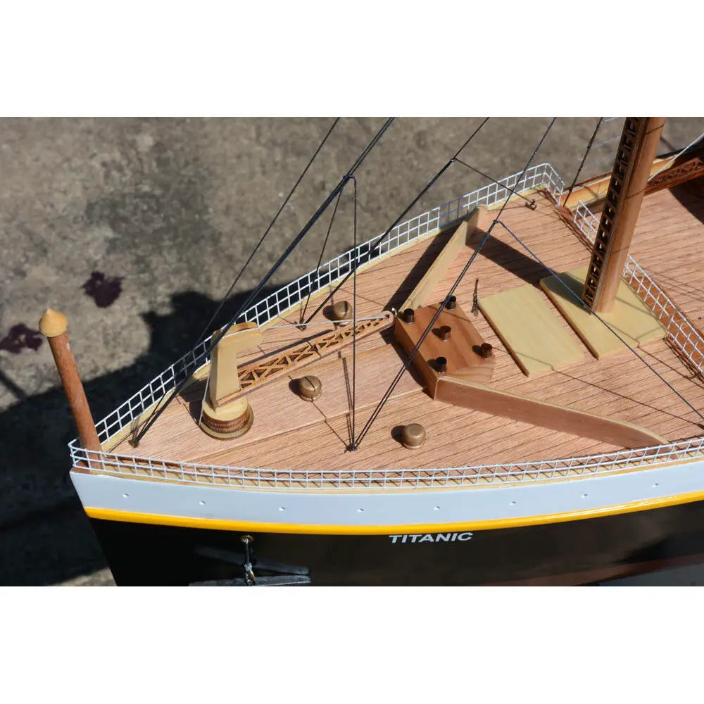 Titanic Painted XXL Exclusive Edition Cruiseship Model