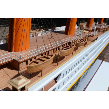 Titanic Painted XXL Exclusive Edition Cruiseship Model