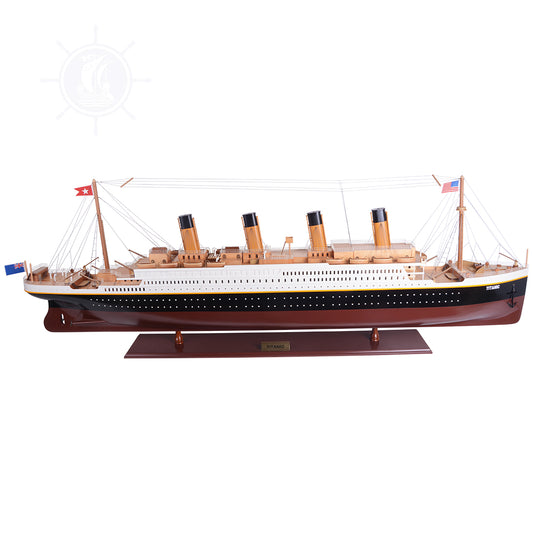 Maquette de paquebot XXL exclusive et peinte du Titanic