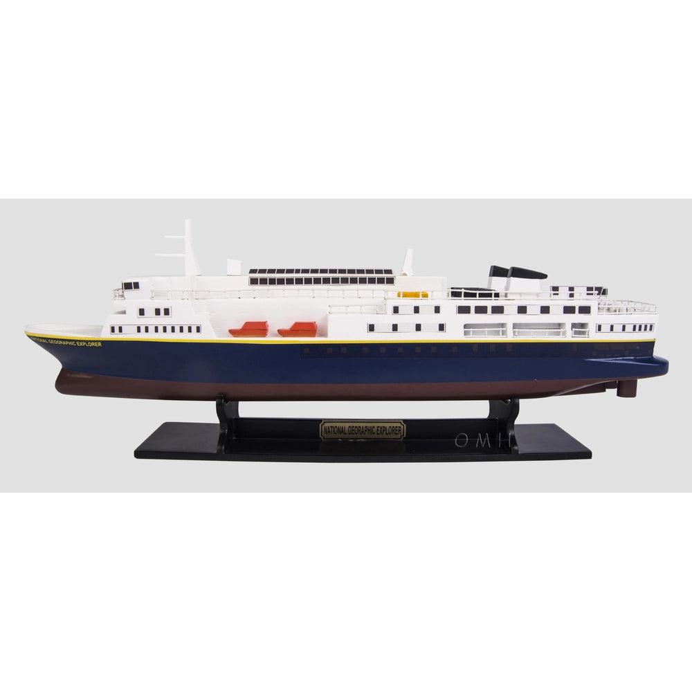 c127-national-geographic-explorer-small-12-inches-l-cruiseship-model