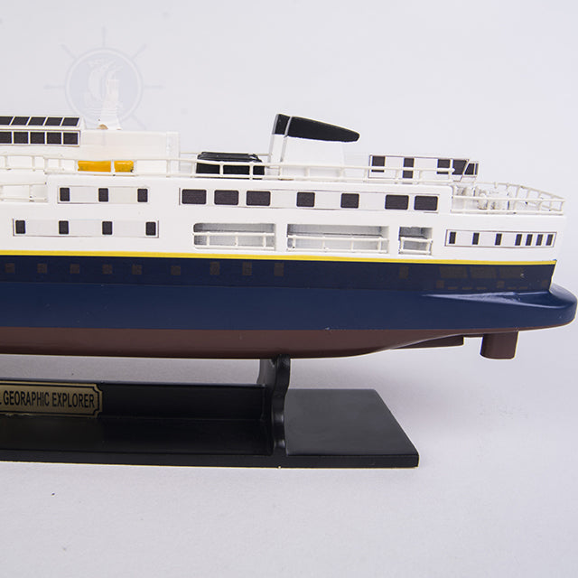 National Geographic Explorer Small 12 Inches L Cruiseship model