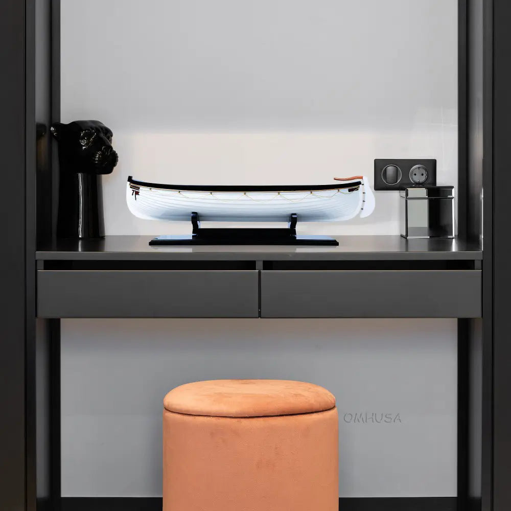 RMS Titanic Lifeboat No 7 model