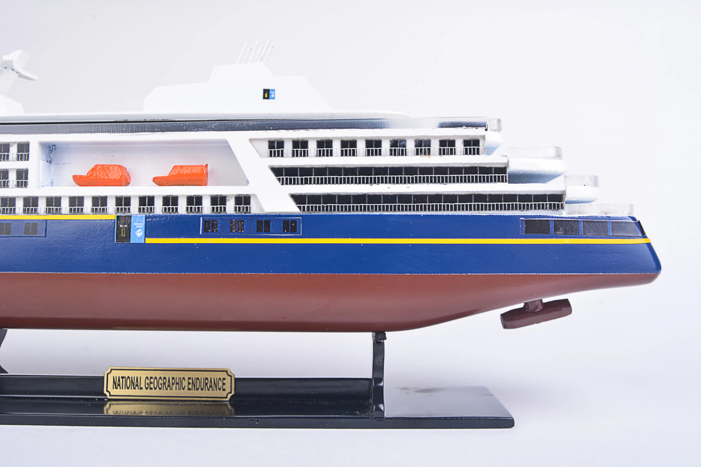 National Geographic Endurance Painted Small Cruiseship Model