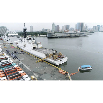 USCGC Midgett WMSL-757 30 Inches L Ship Model