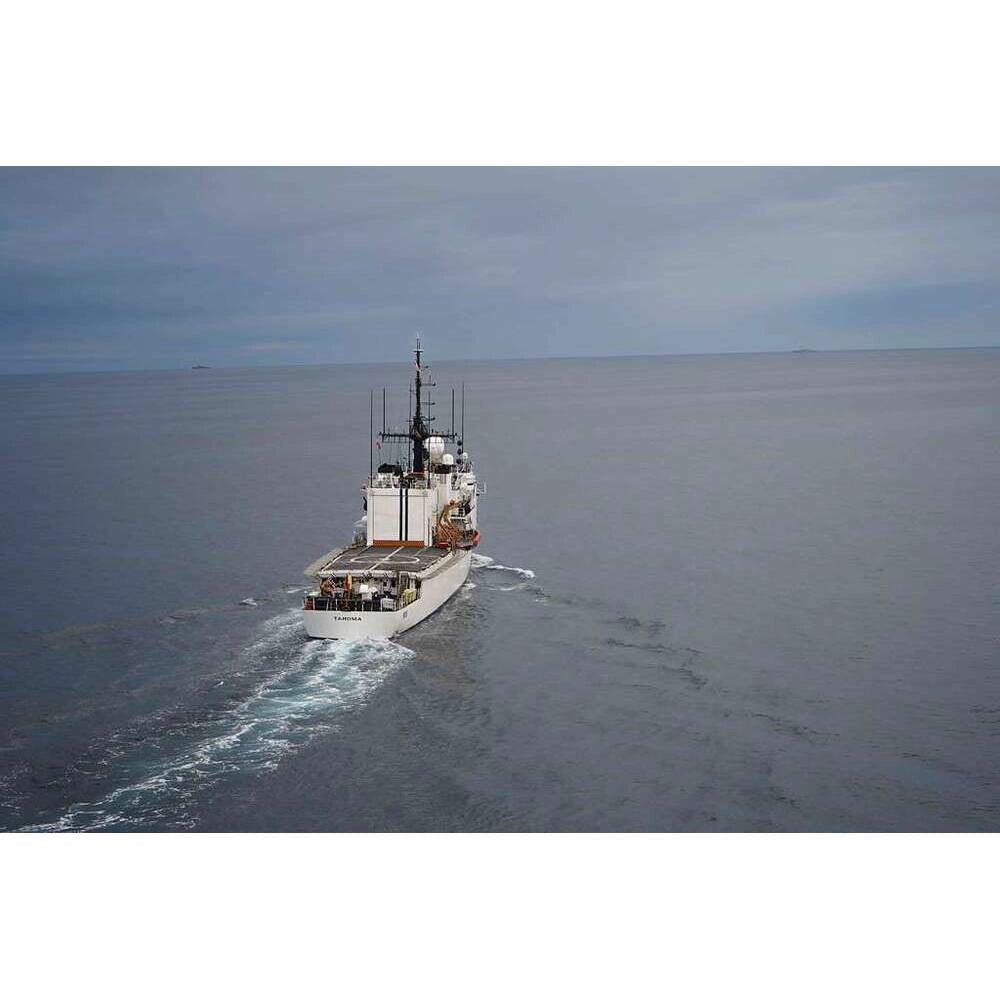 USCGC Tahoma WMEC-908 30 Inches L Ship Model