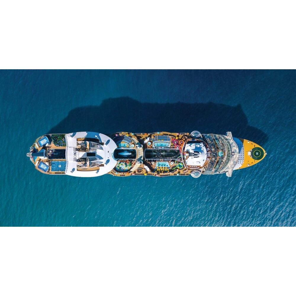 American Oasis of the Seas (Oasis Class) – Royal Caribbean 30 Inches Ship Model