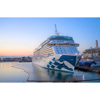 American Enchanted Princess (Royal-Class) Cruise Ship 30 Inches Model
