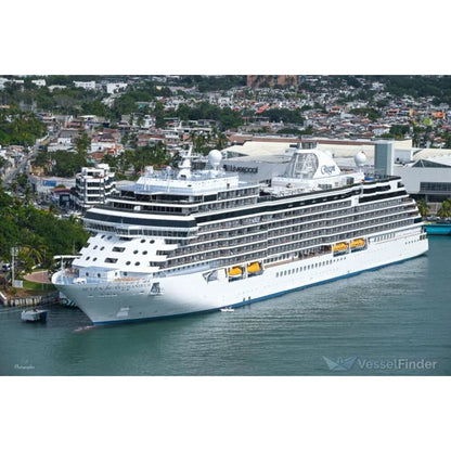 American Seven Seas Grandeur (Explorer-Class) Cruise Ship 30 Inches Model