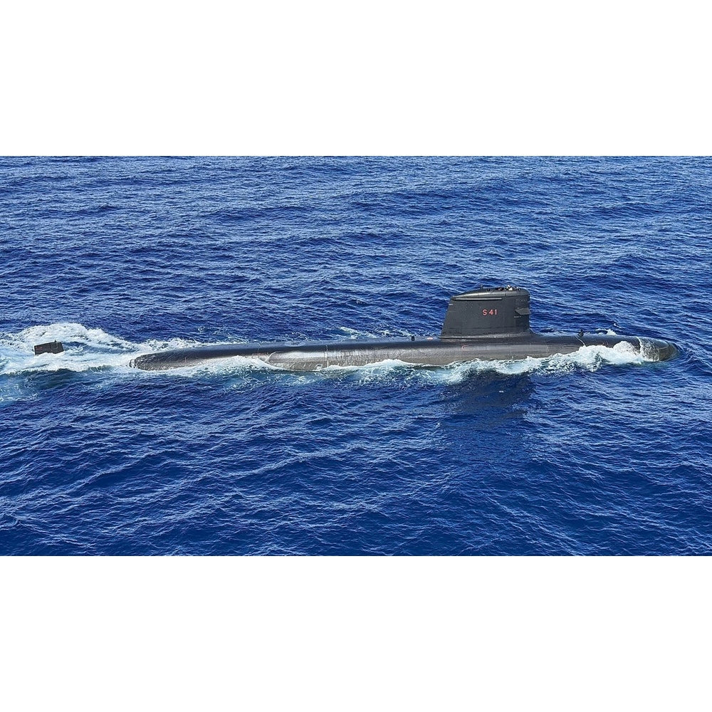 Brazilian Riachuelo Submarine (S40) 30 Inches Model
