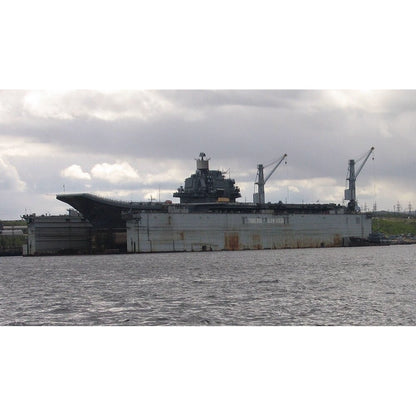 Russian Admiral Kuznetsov (063) 30 Inches Aircraft Carrier Model