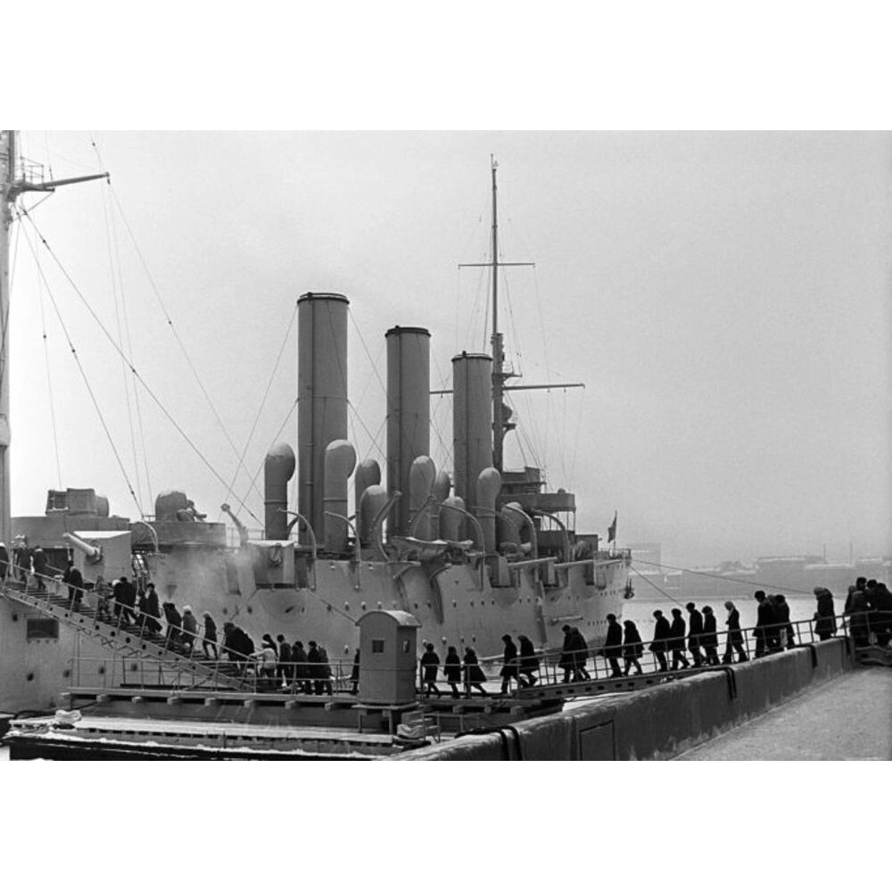 Russian Aurora Pallada-Class (1900) 30 Inches Protected Cruiser Model
