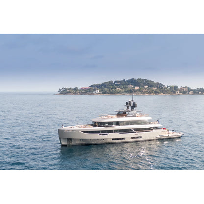 Italian Benetti Oasis 40M (Oasis Series) 36 Inches Ship Model