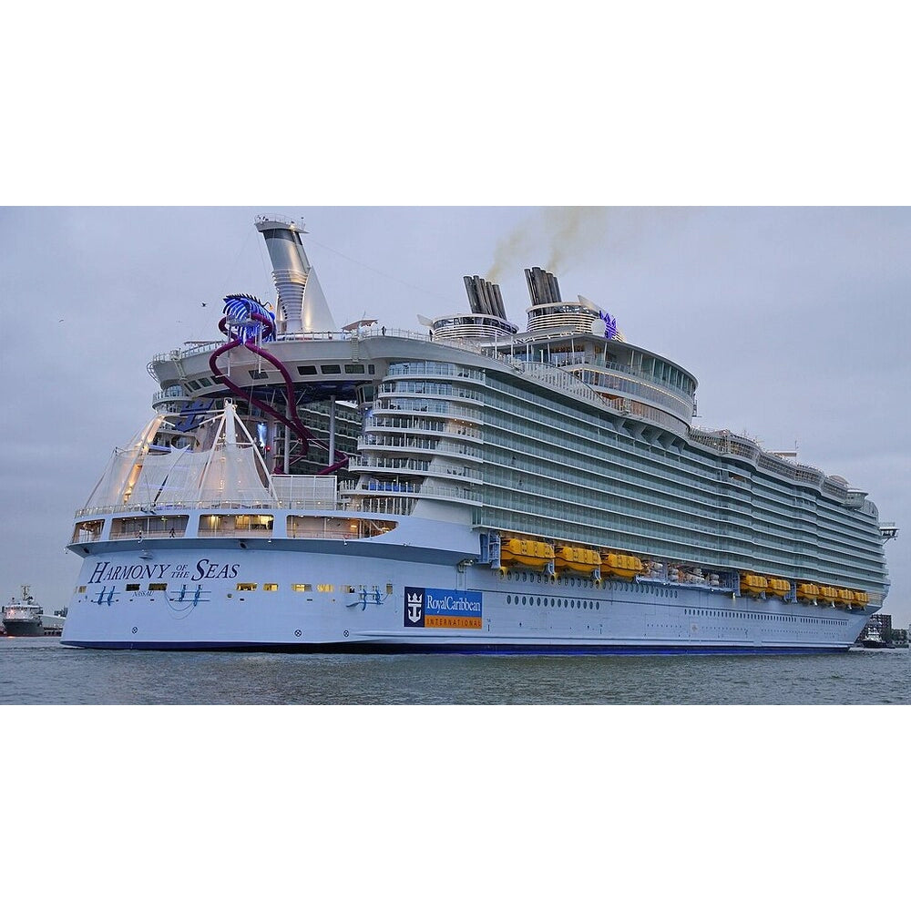 American Harmony of the Seas (Oasis Class) – Royal Caribbean 36 Inches Ship Model