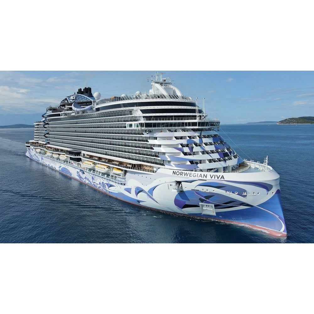 American Norwegian Viva (Prima Class) – Norwegian Cruise Line 36 Inches Ship Model