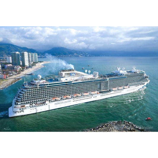 American Discovery Princess (Royal-Class) Cruise Ship 36 Inches Model