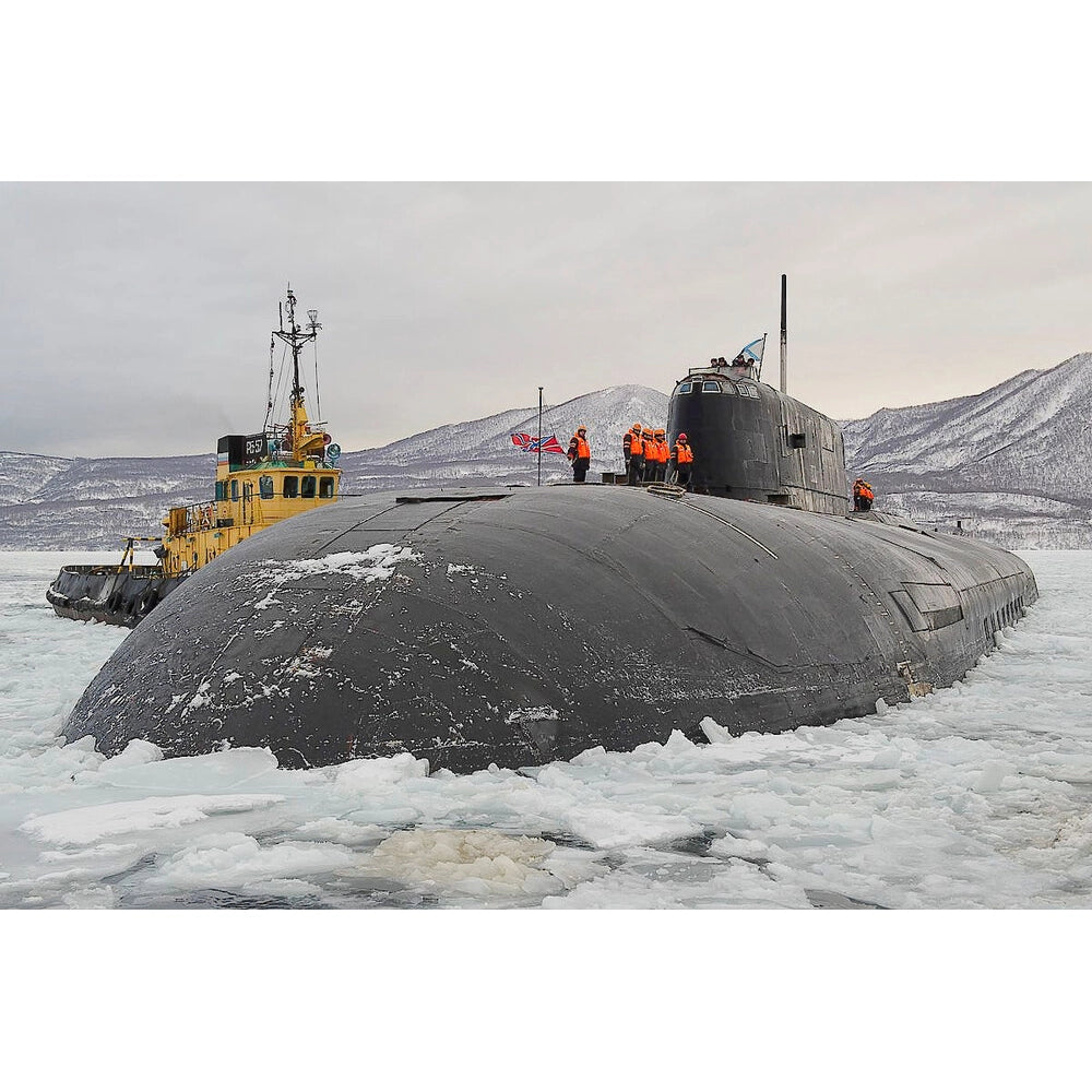 Russian K-141 Kursk Oscar II-Class Submarine (Project 949A) 36 Inches Model