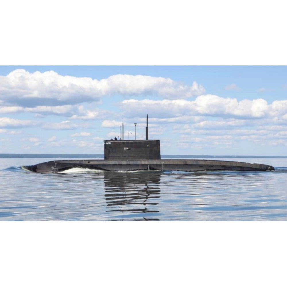 Russian B-871 Alrosa Kilo-Class Submarine (Project 877) 36 Inches Model