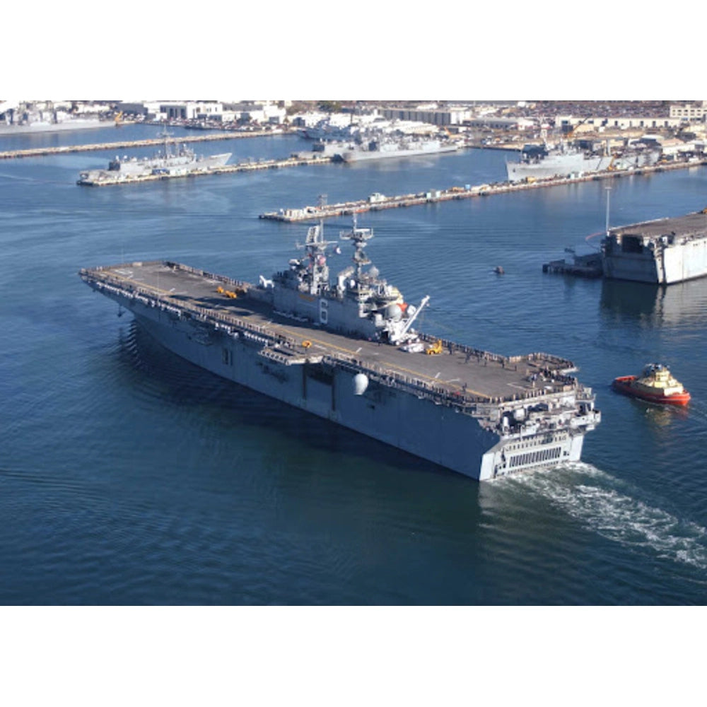 USS Bonhomme Richard (LHD-6) Wasp-Class 36 Inches Ship Model