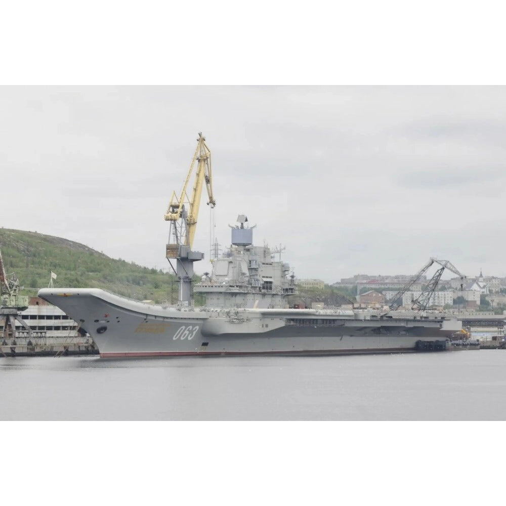 Russian Admiral Nakhimov (Kirov-Class Battlecruiser 063) 36 Inches Model