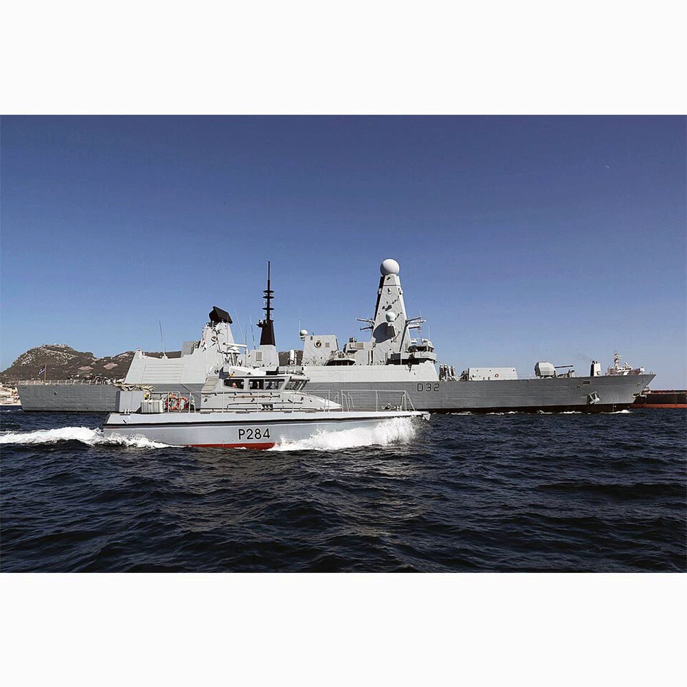 HMS Daring (D32) Type 45 Destroyer 30 Inches Model