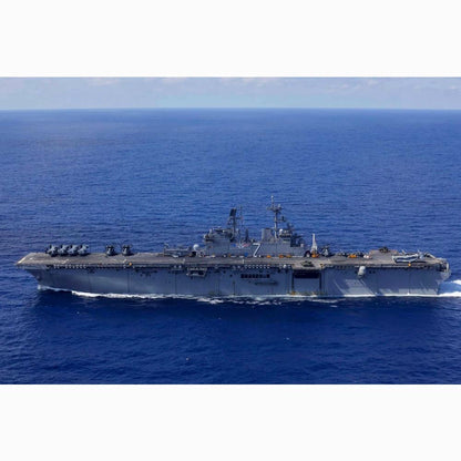 USS Iwo Jima (LHD-7) Amphibious Assault 30 Inches Ship Model