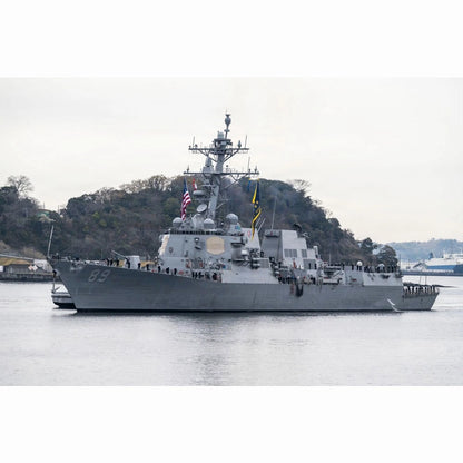 USS Mustin (DDG-89) Guided Missile Destroyer 30 InchesModel