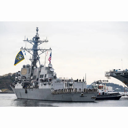 USS Mustin (DDG-89) Guided Missile Destroyer 30 InchesModel