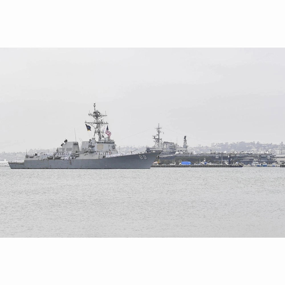 USS Mustin (DDG-89) Guided Missile Destroyer 30 InchesModel