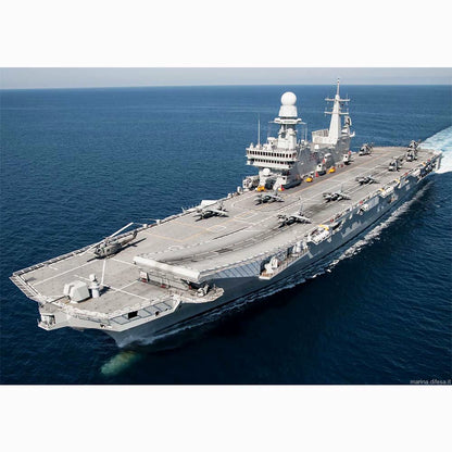 ITS Cavour (550) Aircraft Carrier 30 Inches Model