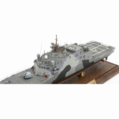 USS Freedom (LCS-1) Freedom-class Littoral Combat 30 Inches Ship Model