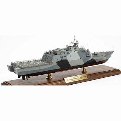USS Freedom (LCS-1) Freedom-class Littoral Combat 30 Inches Ship Model