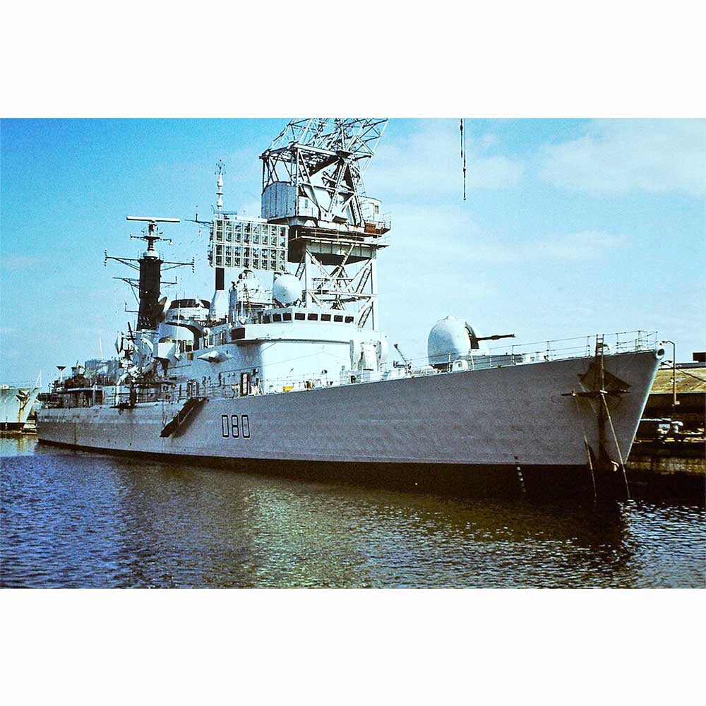 HMS Sheffield (D80) Destroyer 30 Inches Model